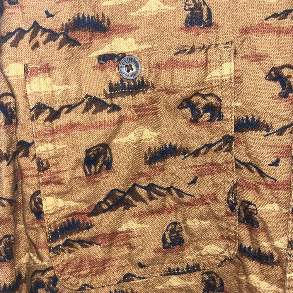 Duluth Trading Co Sz Large Brown Bear & Mountain Patterned 100% Cotton Shirt Men - Picture 4 of 8